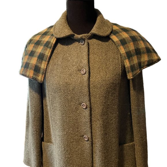 Wool vintage coat with detachable, reversible plaid capelet - Picture 2 of 9